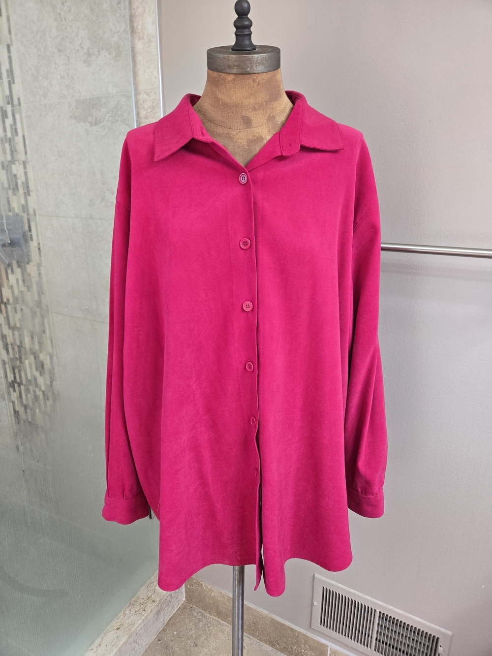 Casual Corner Fuchsia Button-Down Women’s Top